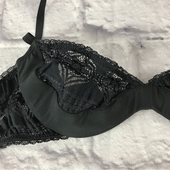 Victoria’s Secret Very Sexy Crochet‎ Bra Push-Up without Padding - Picture 3 of 11